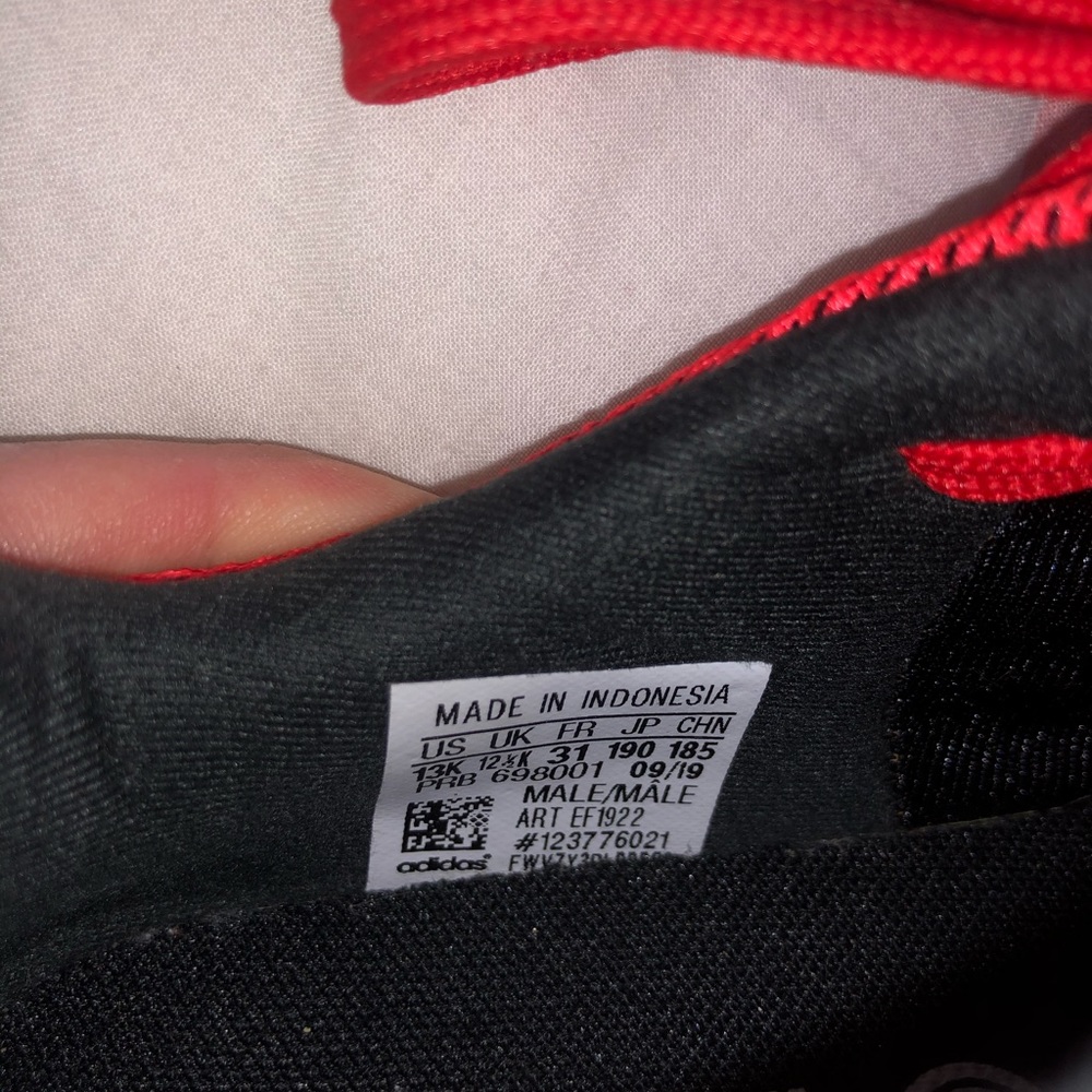 Kids adidas cleats size 13 like new - Picture 4 of 4